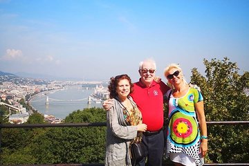 Full day Private Budapest city tour with lunch and Parliament interior visit