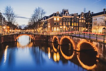 Amsterdam Private Night Tour with Complimentary Drink