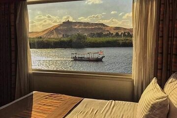 Amazing Sailing Nile cruise from Luxor for 2 Nights