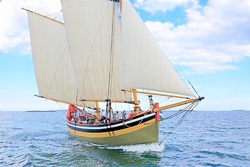 Privateer Schooner Sailing Tour in Salem Sound