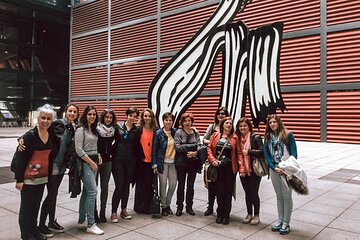 Private Art Tour to Reina Sofía Museum with Local History Expert in Madrid
