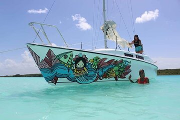 Sailing Tour through the Laguna de los Siete Colores