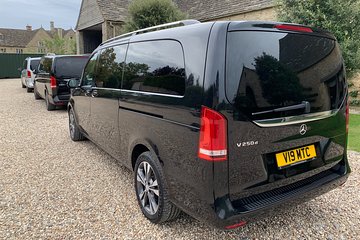 Luxury Mercedes-Benz V-Class Group Shopping Tour to Bicester Outlet Village