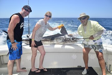 8 Hours Private Sport Fishing Charter Trip in Cabo San Lucas