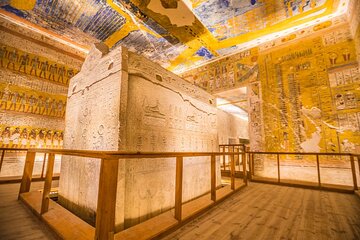 Luxor Full Day tour from Luxor Airport with Lunch and Guide