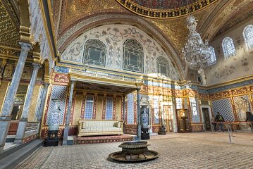 Guided Half-Day Tour to Topkapi Palace & Grand Bazaar