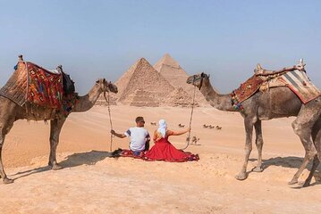 Guided tour Pyramids of giza &Egyptian museum & khan el khalili