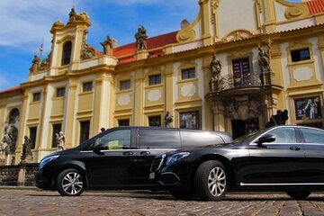 Prague to Salzburg: Private Transfer