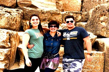 Private Day Tour: Giza Pyramids, Old Cairo, and El Mokattam Mountain Cave Church