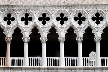 Gondola Ride & Doge's Palace guided tour