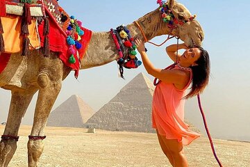 Private Tour at Giza Pyramids & Sphinx 