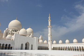 Full Day Private Tour in the UAE Capital