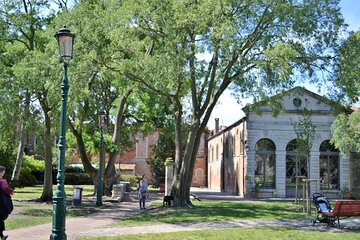 Secret gardens of Venice walking tour