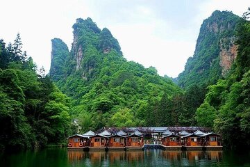 5 Days Zhangjiajie Forest Park & Eagle Nest Village Hiking Tour(5-star Hotel)