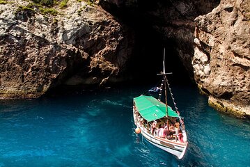 Boat Tour in Arraial do Cabo from Buzios with Lunch