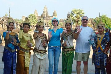 6-Day Private Cambodia Tour to Angkor Wat in Siem Reap and Phnom Penh