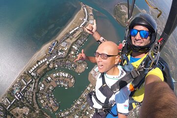 Skydive Fiji Radical 10000ft Tandem Jump (30 seconds free fall)