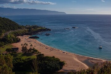 North Shore of Oahu Private Full-Day Tour with Local Guide