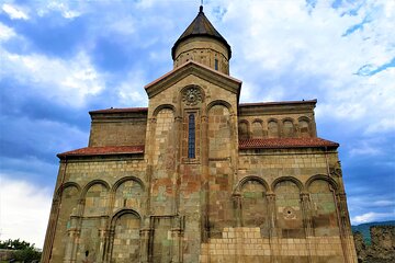 Uplistsikhe Tour with Stalin Museum & Medieval Churches