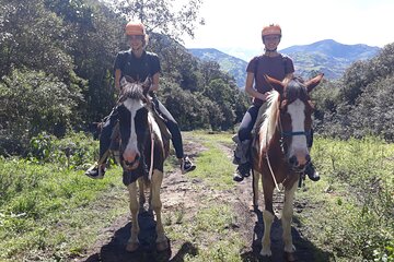 2 Hours Small-Group Horseback Riding Experience in Banos