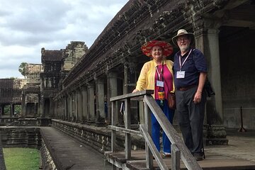 Sun Set in Angkor Wat, explore South Gate, Bayon plus Street Food