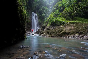 3-in-1 Monteverde Cloud Forest Waterfalls, Wild Trekking and Horseback Riding