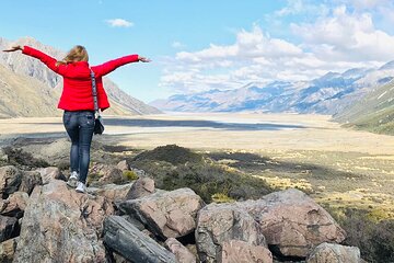 Queenstown to Christchurch One-Way Tour via Mt Cook & Lake Tekapo