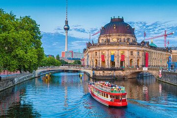 Full-Day Private Trip from Prague to Berlin