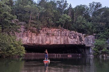 2-Hour Paddleboard Adventure to Nickajack Bat Cave