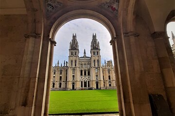 90 Minute Classic Walking Tour of Oxford 