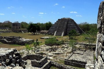 Tour to Calakmul and Balamkú. From Campeche