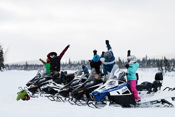 2-Hour Guided Snowmobile Tour in Fairbanks