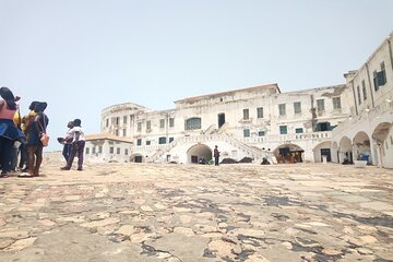 Private Cape Coast, Elmina Castle and Kakum National Park Tour