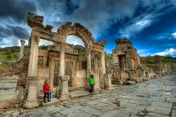 Daily Trip to Salda Lake, Pamukkale, Hierapolis Ancient City, Kaklik Cave