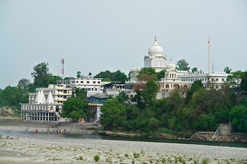 Divine Excursion: Gurudwara & Temple Tour from Dehradun