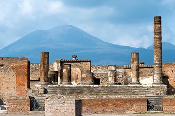 Private tour of Pompeii and Vesuvius from Sorrento or Naples