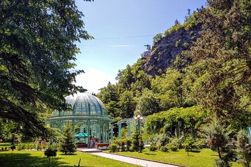 Private full day trip to Borjomi, hot springs, Uplistsikhe cave town and Gori