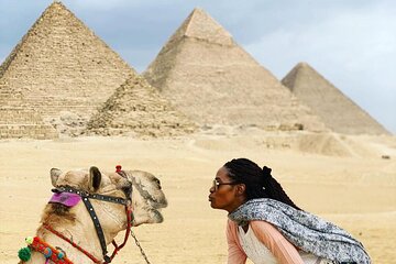 Full-Day Giza pyramids include camel ride and Egyptian museum