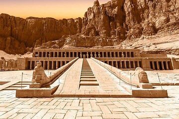 Budget 8-Days Pyramids,Red Sea,Luxor Tours & Plane From Cairo