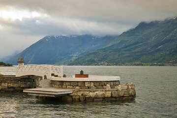 TRANSFER, LUXURY VAN 1-7 PAX: Bergen – Lofthus 