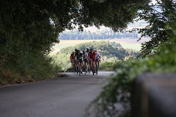 Adventure with racing bike between sea and hills of Lucca