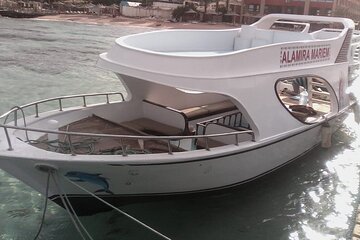  Private boat snorkelling from hurghada 