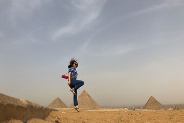 Private Half Day Tour to Pyramids of Giza Sphinx with lunch