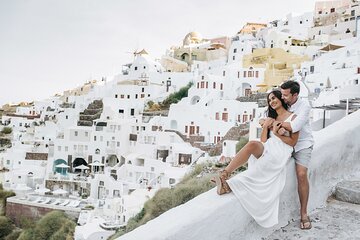Santorini - Private Photoshoot with a Top Local Photographer