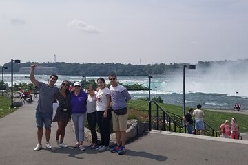 Niagara Falls Small Group Walking Tour