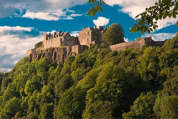 Full-Day Tour of Stirling, Distillery and Saint Andrews