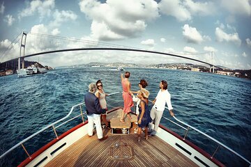 Afternoon Bosphorus Cruise Along the Shore