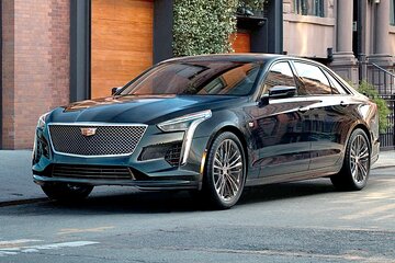 Private Transfer from Phoenix to Sky Harbor Airport PHX in Business Car
