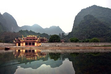 A Pilgrimage to the Perfume Pagoda