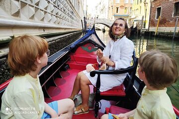 Gondola ride or motor boat tour in Venice